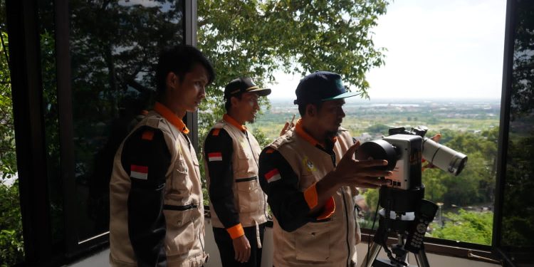 Bersama Kemenag dan Ormas Islam Di Bukit Condrodipo Kab. Gresik, LDII Jombang Mewakili DPP, DPW hadiri Pemantauan Hilal 1 Ramadan 1444 H