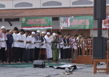 Santri Ponpes dan Warga Desa Gadingmangu Sholat Istisqo Minta Hujan