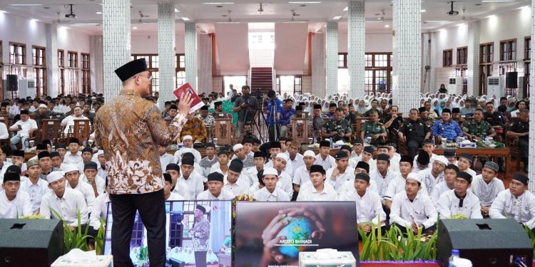 Di Hadapan 1.000 Santri LDII, Jubir Menhan Ingatkan bahwa Pondok Pesantren adalah Komponen Penting Pertahanan