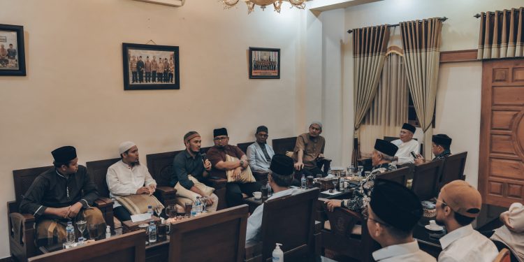 Kunjungan Ulama dan Tokoh Masyarakat Aceh ke Ponpes Gadingmangu