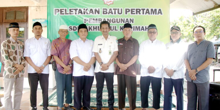Peletakan Batu Pertama Pembangunan SDIT Akhlaqul Karimah di Jombang