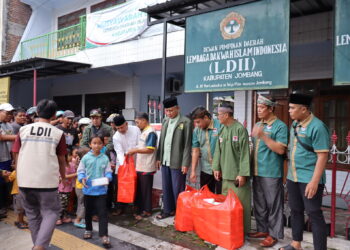 DPD LDII Jombang Gelar Bagi-Bagi Takjil Gratis Selama 5 Hari, Tingkatkan Kepedulian Sosial Generasi Muda