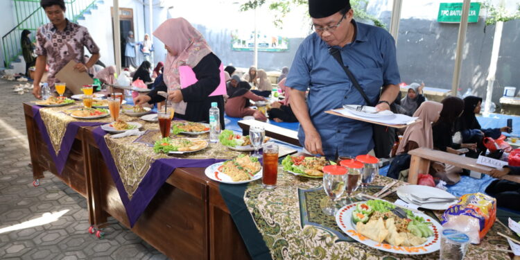 Remaja LDII Jombang Adu Kreativitas dalam Lomba Memasak